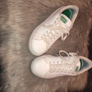 Adidas cloud foam shoes